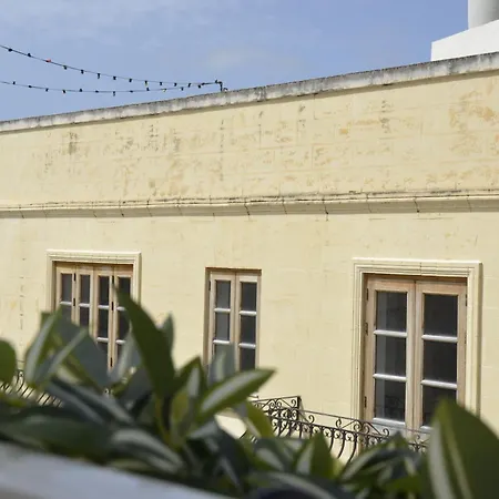 Stylish 5-bedroom Malta Apartment Mosta