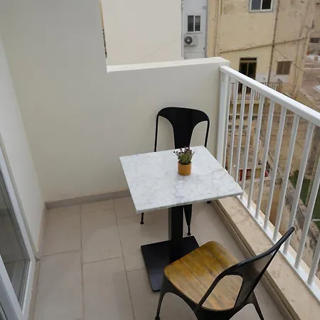 Apartment Stylish 5-bedroom Malta