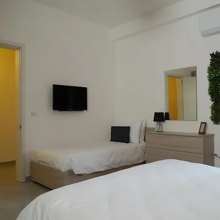 Apartment Stylish 5-bedroom Malta